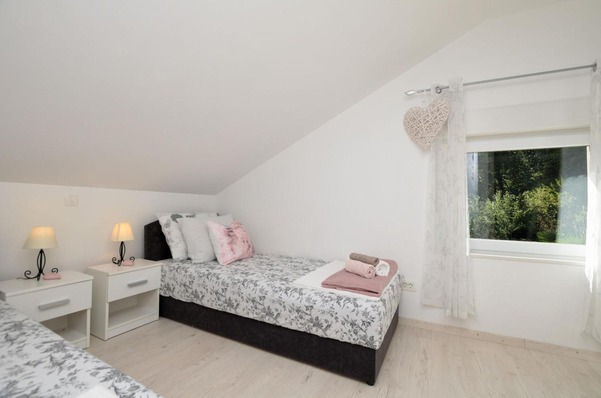Apartments Viktoria Lovran Luaran gambar