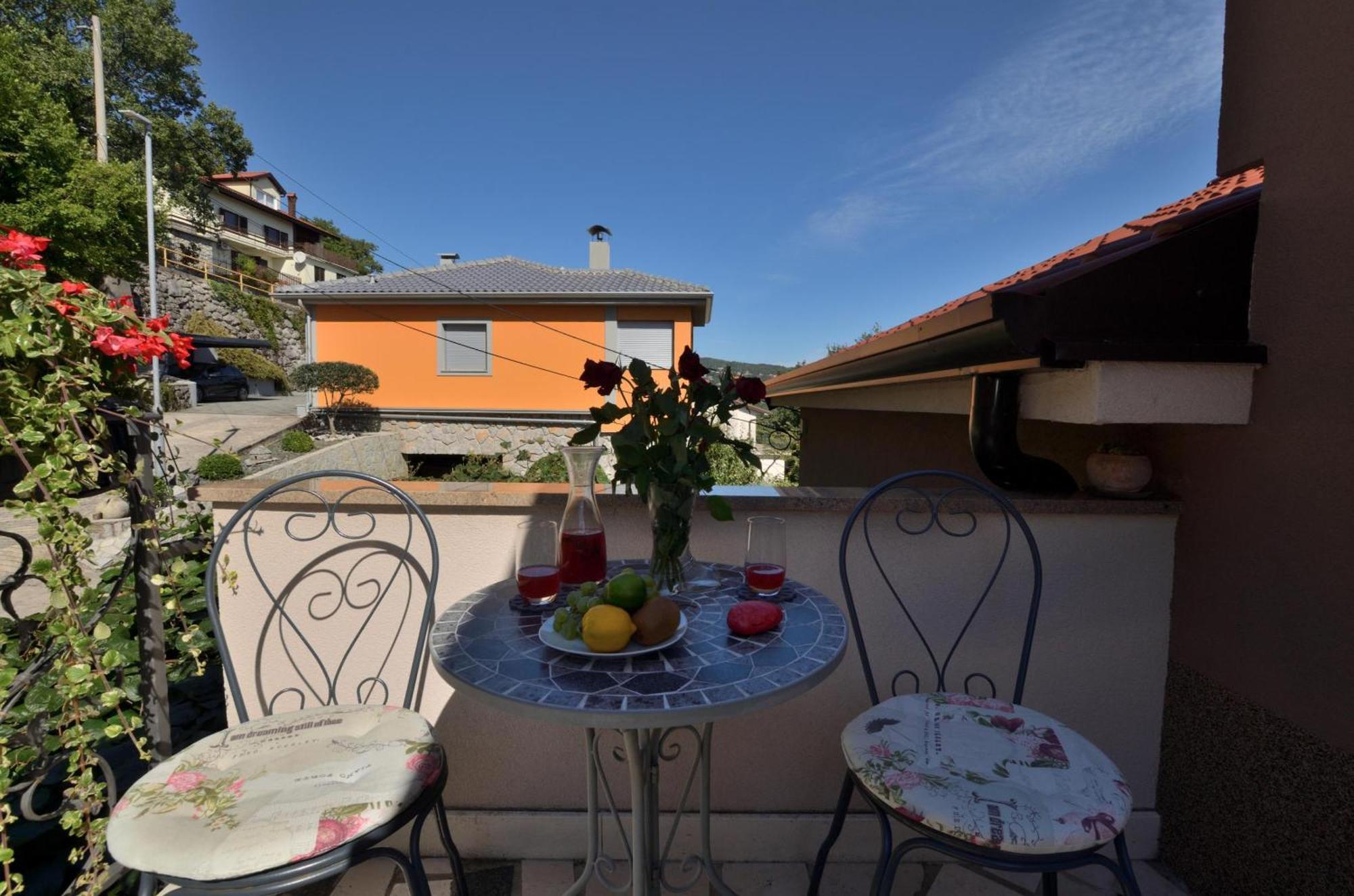 Apartments Viktoria Lovran Luaran gambar