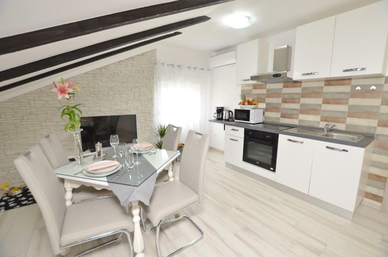 Apartments Viktoria Lovran Luaran gambar