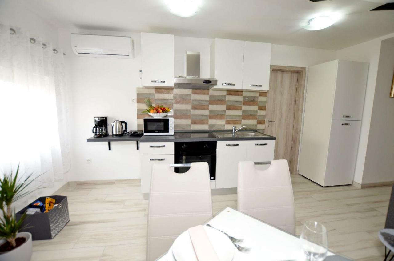Apartments Viktoria Lovran Luaran gambar