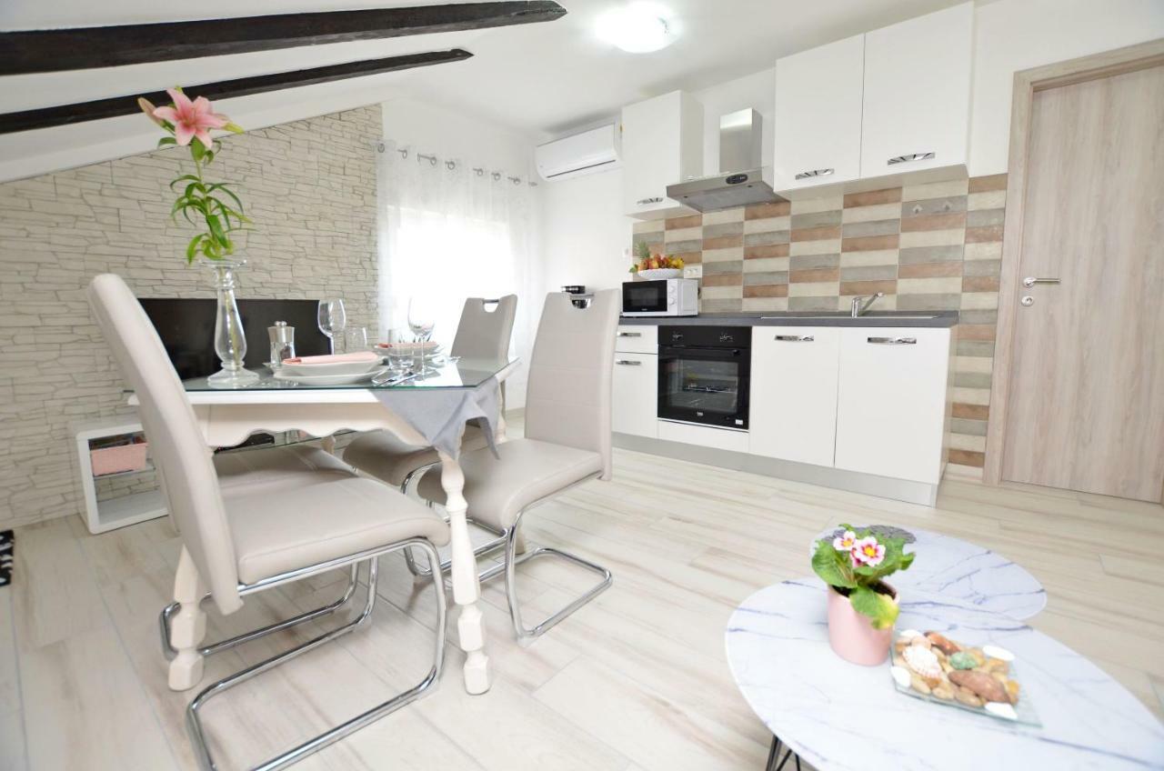Apartments Viktoria Lovran Luaran gambar