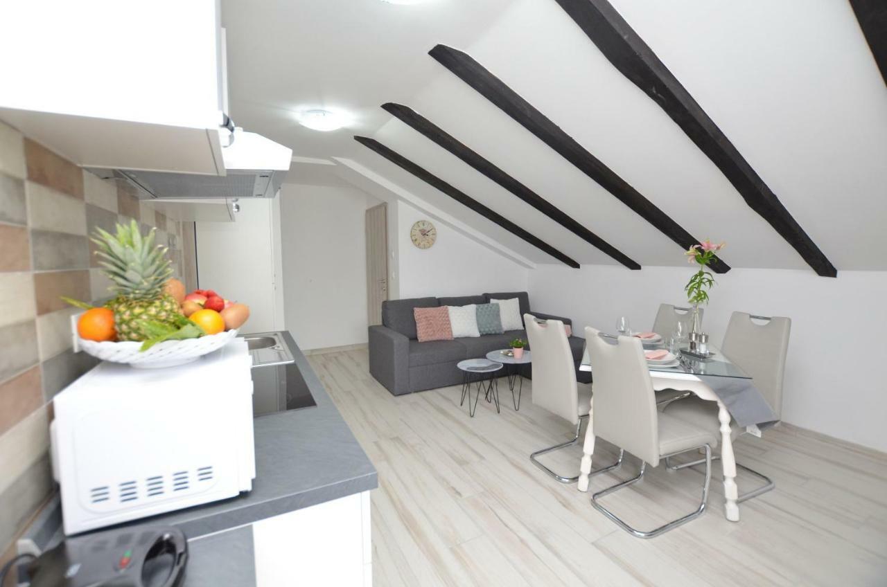 Apartments Viktoria Lovran Luaran gambar